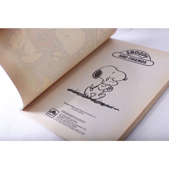 Uncolored Snoopy and Friends, Deluxe Color/Activity Book, 1988 Golden, - Picture 2 of 7
